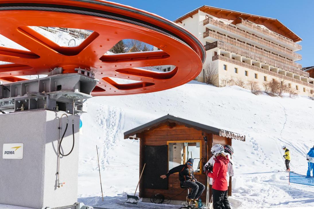 Langley Hôtel Le Petit Prince Alpe d'Huez Exterior foto