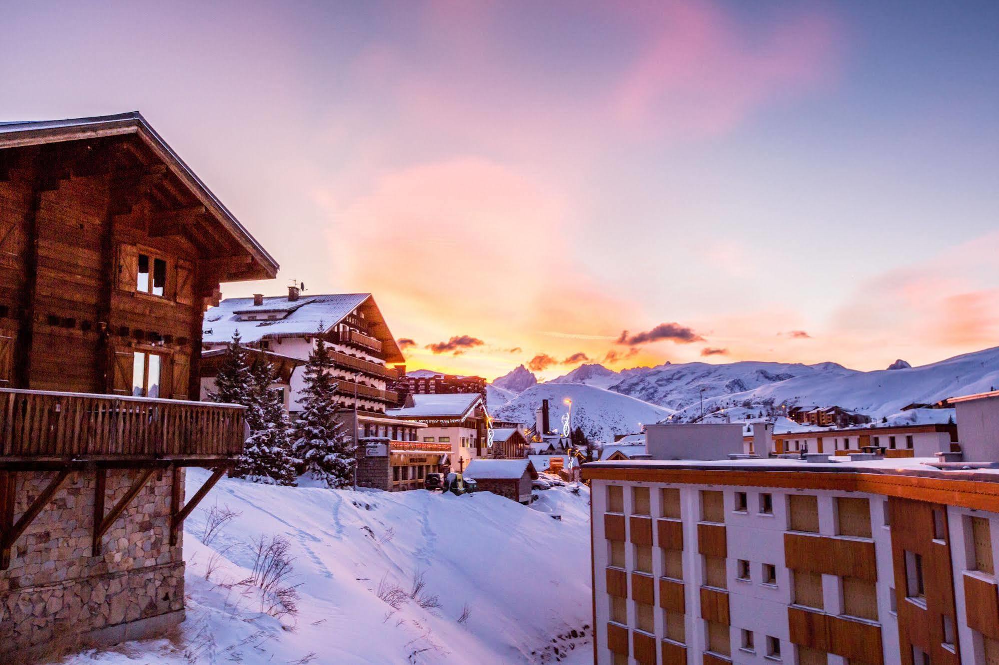 Langley Hôtel Le Petit Prince Alpe d'Huez Exterior foto