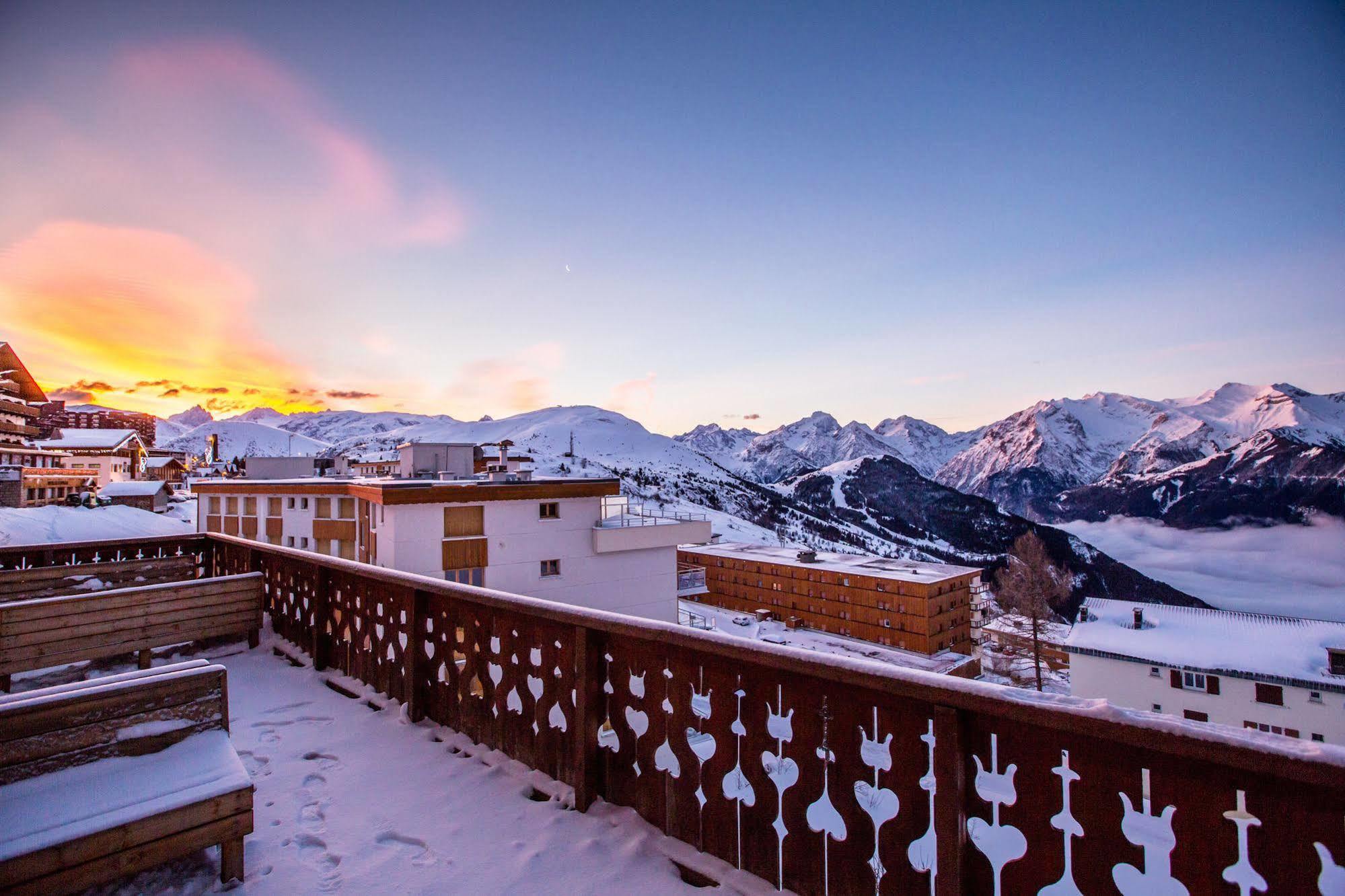 Langley Hôtel Le Petit Prince Alpe d'Huez Exterior foto